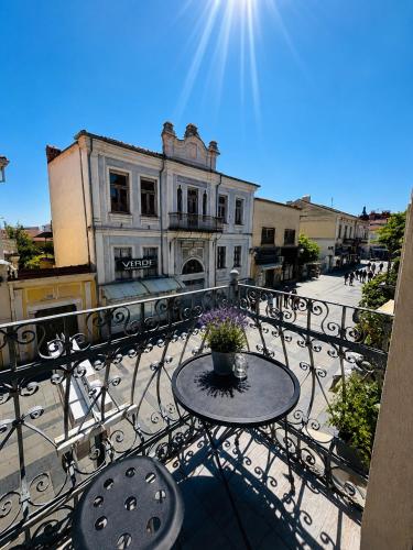 TASY Guest House - Luxury Rooms in the Heart od SHIROK SOKAK - Τριπόταμος