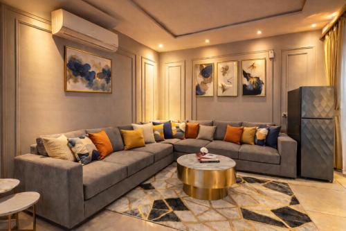 Premium Aurum Hotel Serviced Apartments Pool & Gym - Gulberg Lahore - image 4