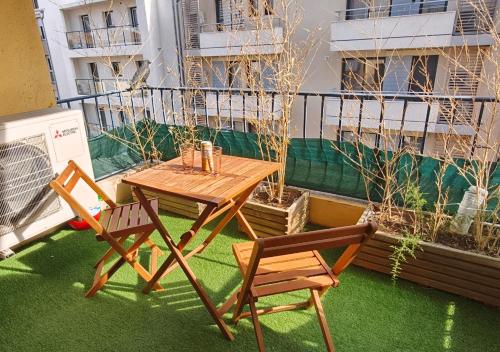 T3 Le Gambetta climatisé - Terrasse - Hyères centre