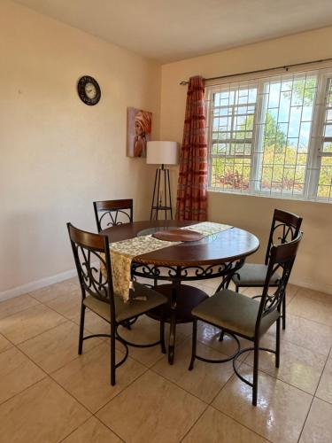 Instalaciones, Charming Montrose 2-Bd Apartment in Wotton