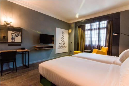 Deluxe Renovated Room