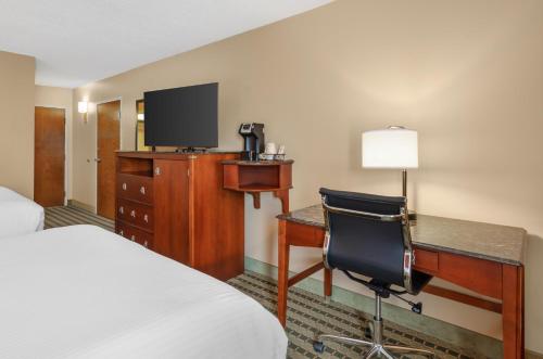 BEST WESTERN PLUS Inn at Valley View - image 22