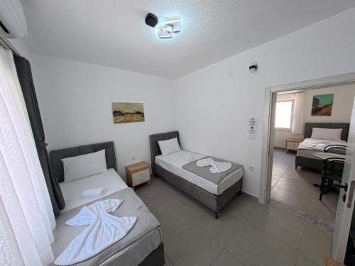 Suite, 3 bedrooms, 4 beds