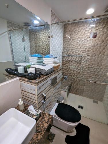Goldcrest Mall & Residency - Serviced Apartments by Alvis Suite - DHA Phase 4 - image 12