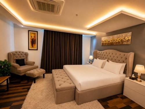 Goldcrest Mall & Residency - Serviced Apartments by Alvis Suite - DHA Phase 4 - image 6