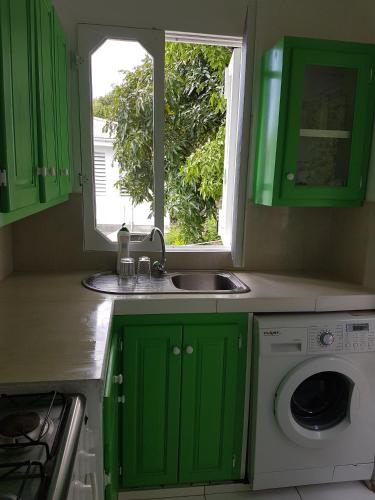 Kitchen, Evie Cottage in Saint Peter