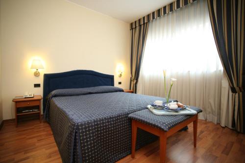 Hotel Executive Meeting & Events - image 4