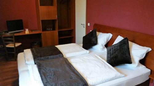 Ellenbergs Restaurant & Hotel 3.6km von CongressForum entfernt