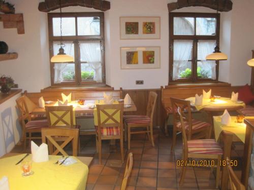 Ellenbergs Restaurant & Hotel - image 4