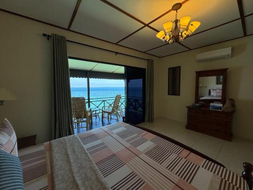 Minang Cove Resort in Kampung Nipah
