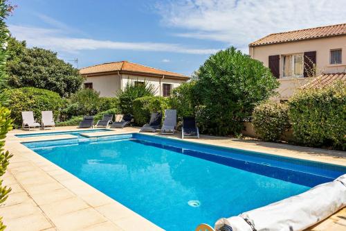 Vol - au - Vent - Cheerful 5-bedroom villa with pool