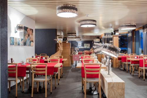 Restaurant, Hotel du Lac in Crans Montana