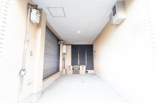 Family-Friendly 100m Squared Free Parking 5min train-Namba in Nishinari Ward