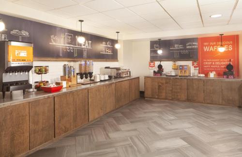 Hampton Inn & Suites Natchez - image 22