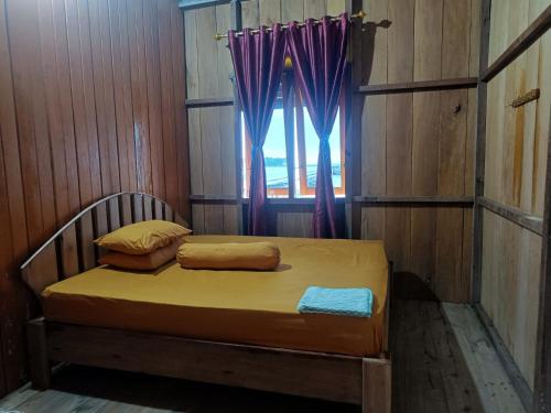 Intan Homestay in Popolii