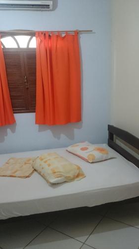 1 double bed, 1 bunk bed