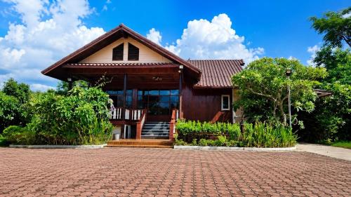 Leelawadee resort Si-khoraphum Surin - ลีลาวดี รีสอร์ท ที่พักศีขรภูมิ สุรินทร์ in 是卡拉逢