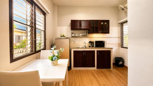 Leelawadee resort Si-khoraphum Surin - ลีลาวดี รีสอร์ท ที่พักศีขรภูมิ สุรินทร์ in 是卡拉逢