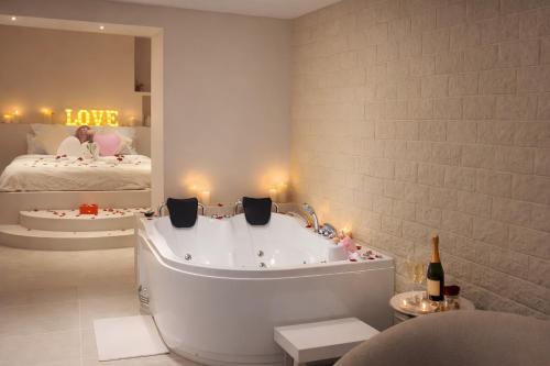 Suite Pacifique - Spa privatif avec baignoire