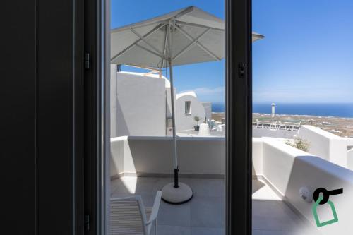 Balcony/terrace, Hotiday Santorini Oia in Santorini