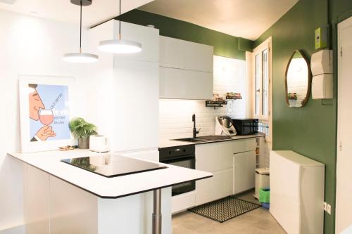 quiet apartment in the heart of the 9th - image 5