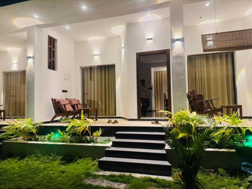 Asai surf inn Arugambay