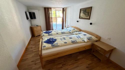 A szálláshely kívülről, Adler in Linthal