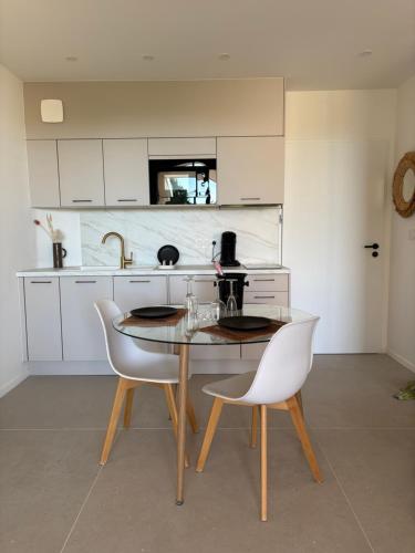 Villa Loka-Ecrin contemporain adult only avec piscine in Sauzet (Rhone-Alpes)