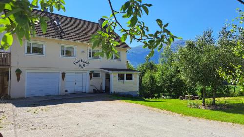Ieeja, Elvebakk Bed & Breakfast in Reed