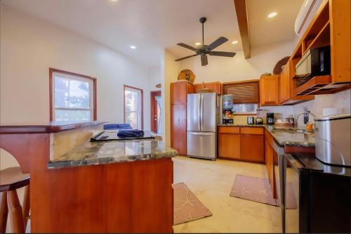 Зовнішній вигляд готелю, Indigo Beach Homes 5A in Амбергріс Кей