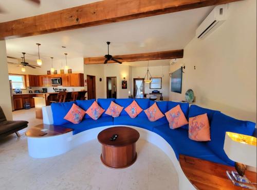 Зовнішній вигляд готелю, Indigo Beach Homes 3A in Амбергріс Кей