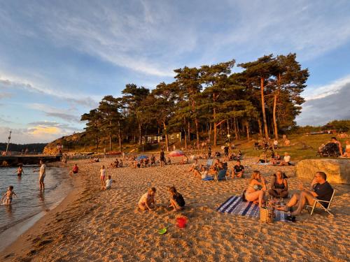 Beach, Hallestrand Vandrarhem - Lagenhet "Laxen" in Hallestrand
