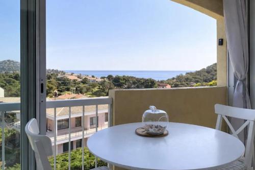 Appartement avec terrasse vue mer à Saint-Raphaël