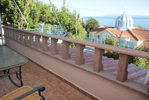  Paris-Irini Studios And Apartments, Unterkunft in Plomari