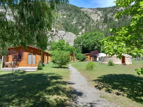 Chalet 3 étoiles - ccbgchf (Chalet 3 etoiles - ccbgchf) in Prads-Haute-Bleone