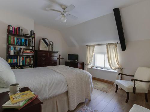 Honeypot Cottage - image 3