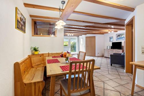 Viesnīcas āriene, Ferienwohnung Schwalbennest in Dachsberg (Sudschwarzwald)