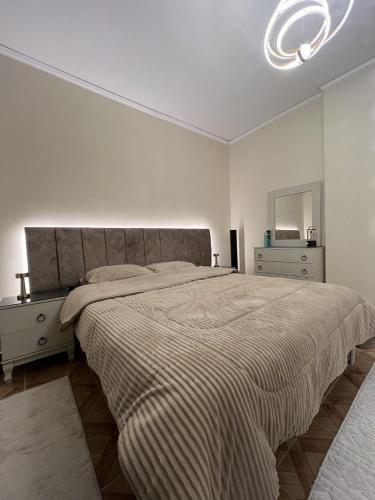 24 Stunden Strom Neu renovierte Wohnung mit Garten & Pool WLAN Verfügbar (24 Stunden Strom Neu renovierte Wohnung mit Garten & Pool WLAN Verfugbar) in 트리폴리
