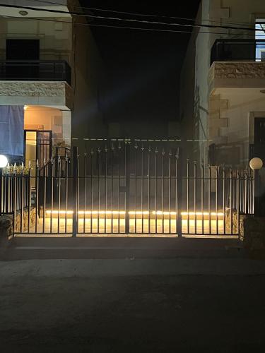 24 Stunden Strom Neu renovierte Wohnung mit Garten & Pool WLAN Verfügbar (24 Stunden Strom Neu renovierte Wohnung mit Garten & Pool WLAN Verfugbar) in 트리폴리