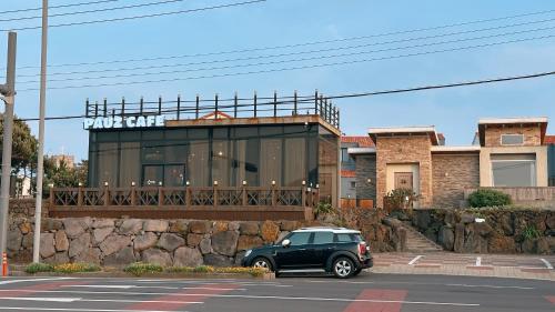 Exterior view, Freckle's House near Josubogeonjinnyoso