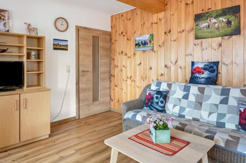 2 bedrooms, 4 beds