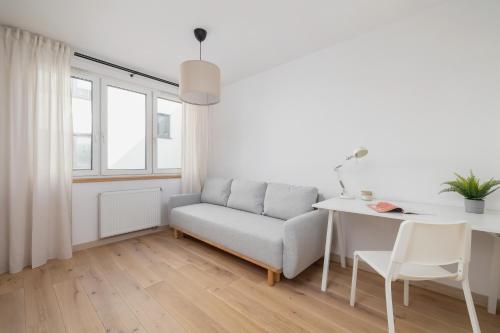 Bright Apartment in the Centre of Katowice by Noclegi Renters obrázok