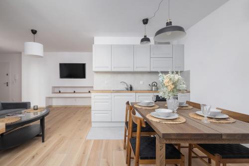 Bright Apartment in the Centre of Katowice by Noclegi Renters obrázok