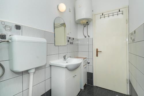 Apartments Katica - image 40