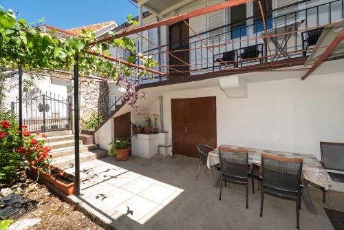 Apartments Katica - image 25