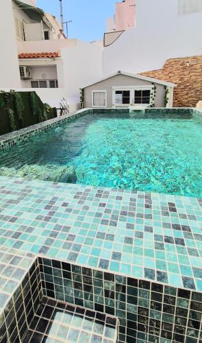 O Quintal Guesthouse in คาวีโร