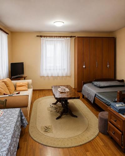 Native Apartments