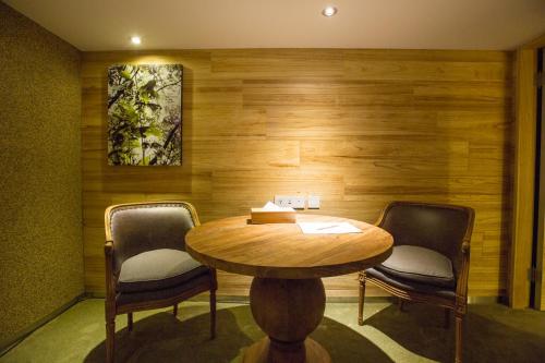 VIP Suite image 9