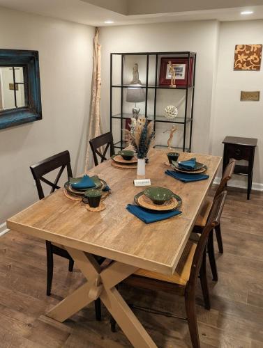 FIFA fo fum - Private 2 BR - Parking Laundry Kitchen in Lindridge-Martin Manor