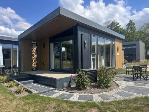 Holiday Home Hotel Chalet by Interhome – khách sạn tại Sint Maartensdijk